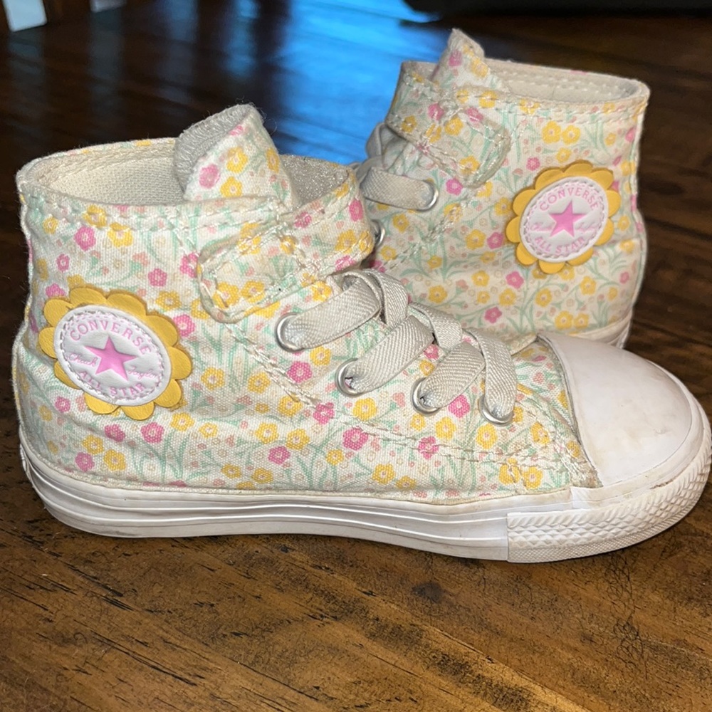 Toddler Converse floral hightops